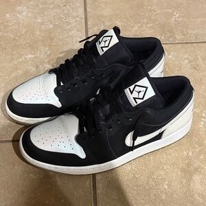 Jordan 1 Lows - Black & White